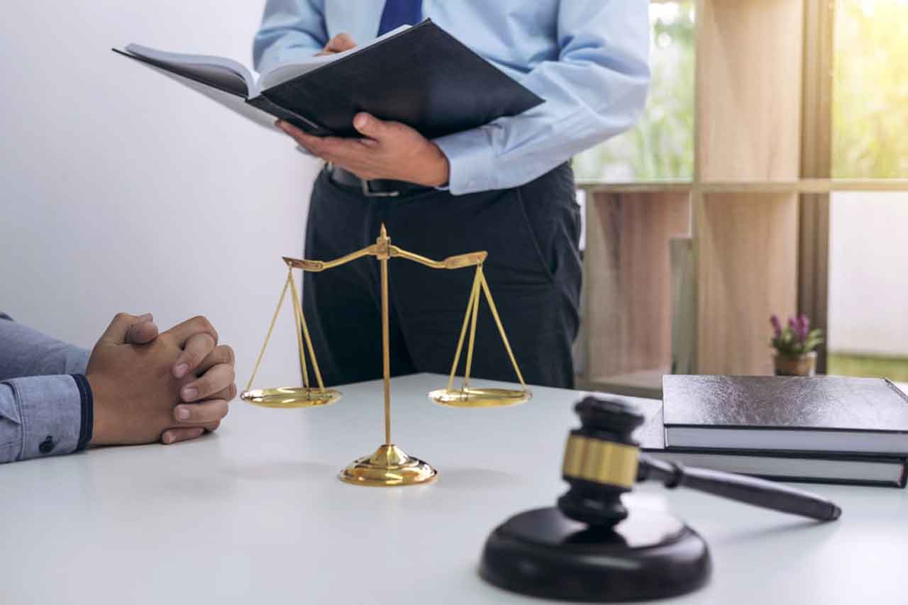 سامان نوروزی ارائه خدمات حقوقی